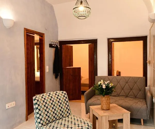 Grandma's Homes * Ημεροβίγλι