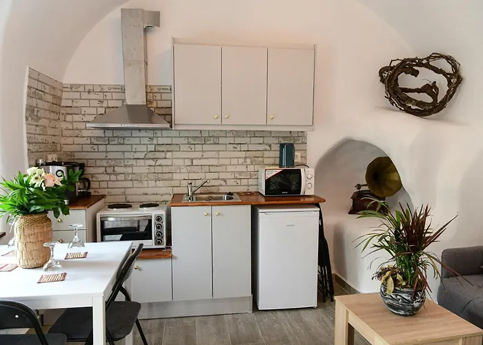 Grandma's Homes * Ημεροβίγλι