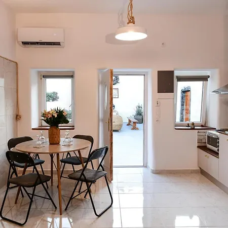 Apartment Grandma's Homes