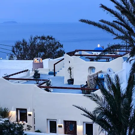 Grandma's Homes * Imerovigli (Santorini)