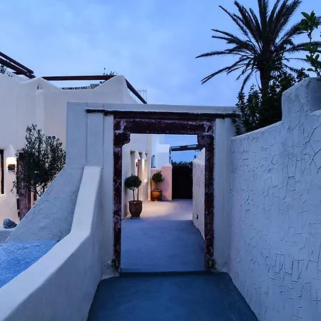 Grandma's Homes Apartment Imerovigli (Santorini)