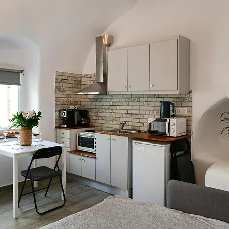 Daire Grandma's Homes Imerovigli (Santorini)